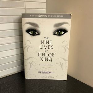 📚 3/$18 The Nine Lives of Chloe King